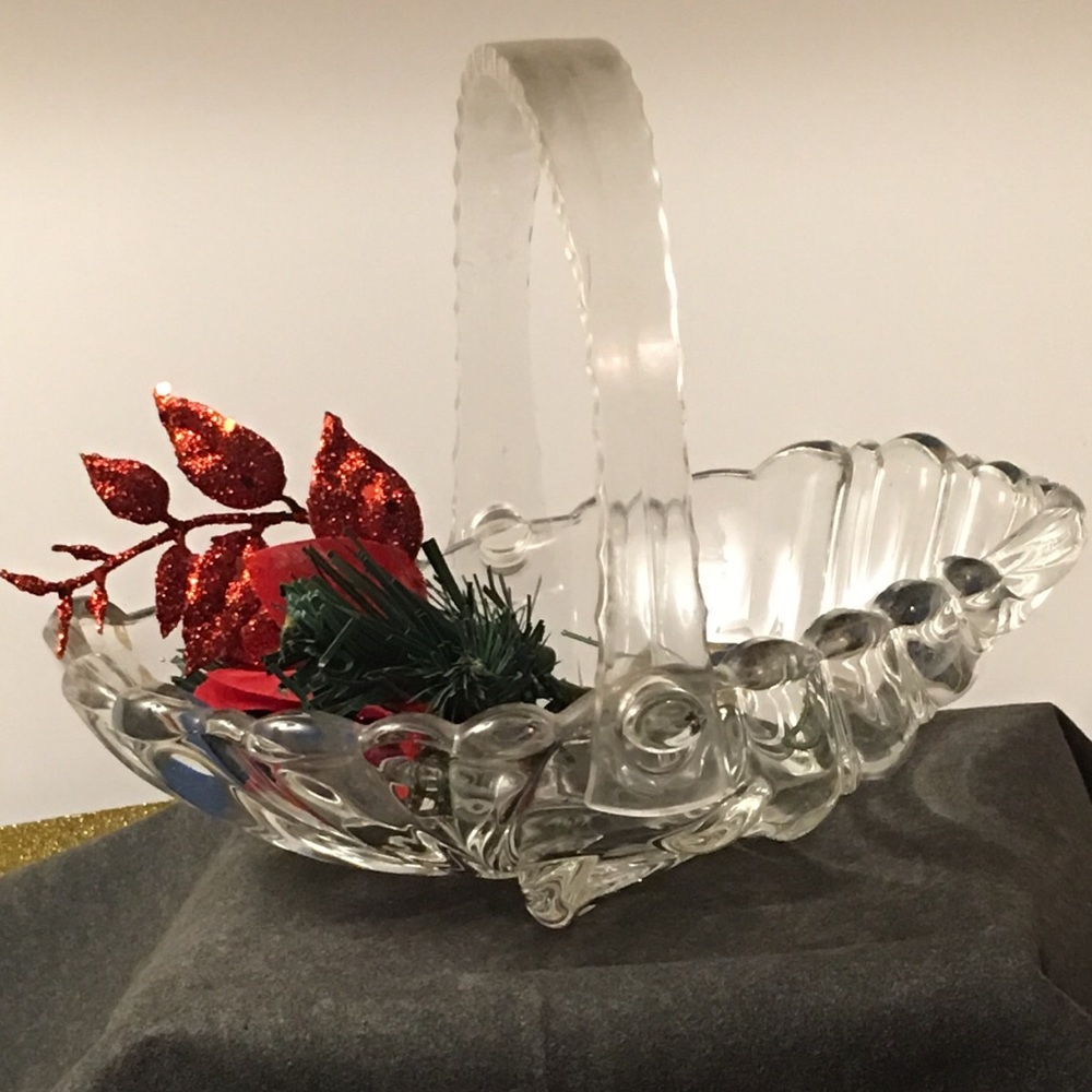 MCM Glass Seashell Basket w/ Lucite Handle 1960’s